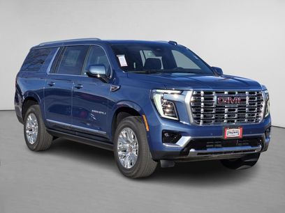 New 2026 GMC Yukon XL Denali w/ Sun & Power Step Package