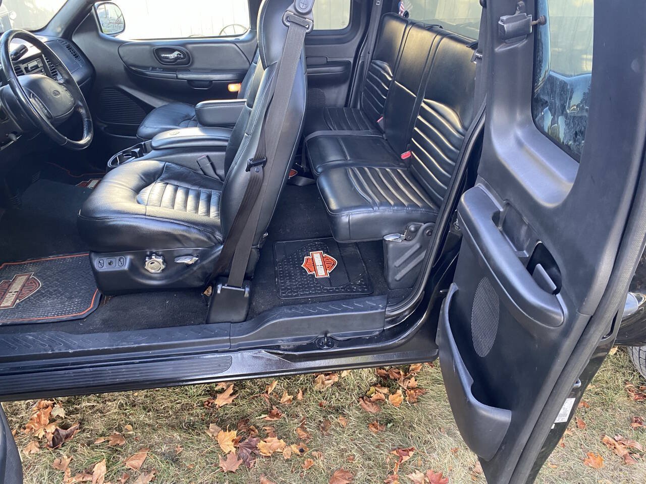 Used 2000 Ford F150 Harley-Davidson RWD image 12