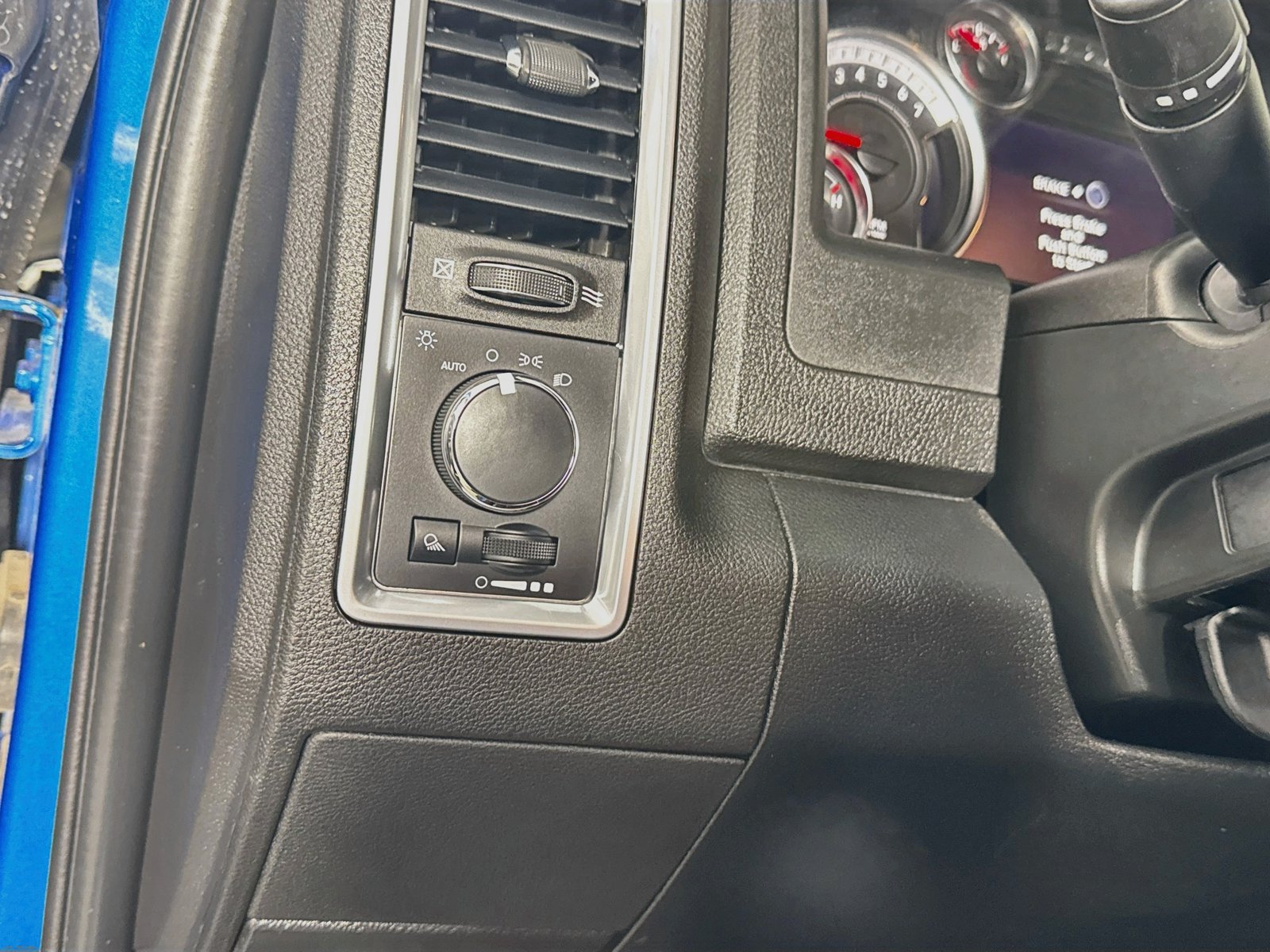 Used 2022 RAM 1500 Warlock w/ Electronics Group AWD/4WD image 11