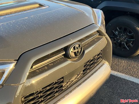 Used 2024 Toyota 4Runner TRD Off-Road Premium w/ Moonroof Package AWD/4WD image 7