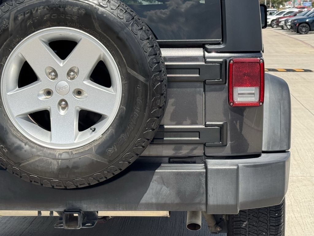 Used 2018 Jeep Wrangler Unlimited Sport S AWD/4WD image 6