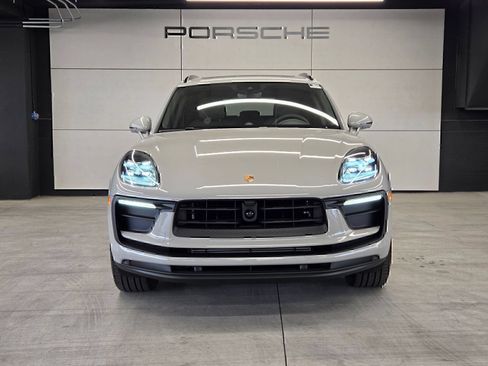 Certified 2026 Porsche Macan AWD/4WD image 25