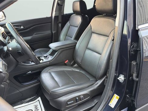 Used 2022 GMC Acadia SLT AWD/4WD image 12