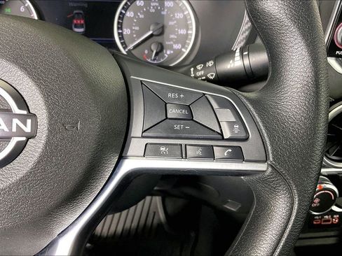 Used 2025 Nissan Sentra SV w/ Trunk Package image 28