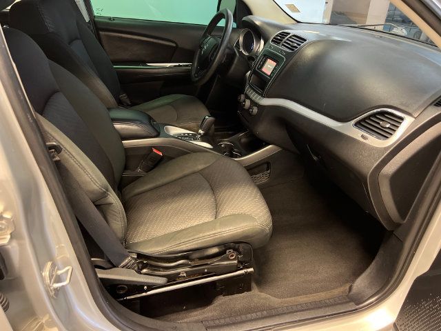 Used 2012 Dodge Journey SXT w/ Flexible Seating Group FWD image 10
