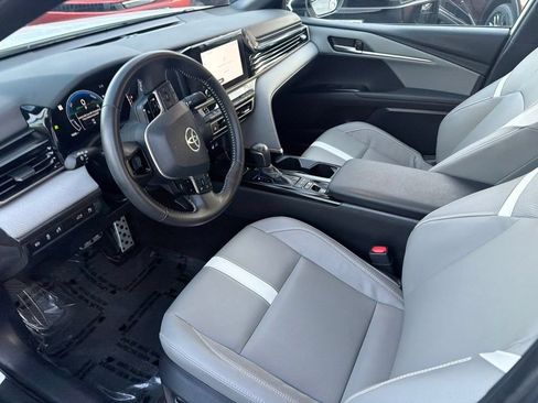 Used 2025 Toyota Camry SE w/ Convenience Package AWD/4WD image 21