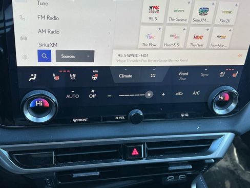 Certified 2024 Lexus RX 350 Premium w/ Accessory Package (Z1) image 22