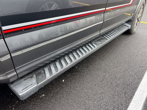 Used 2018 Ford F150 Lariat image 6