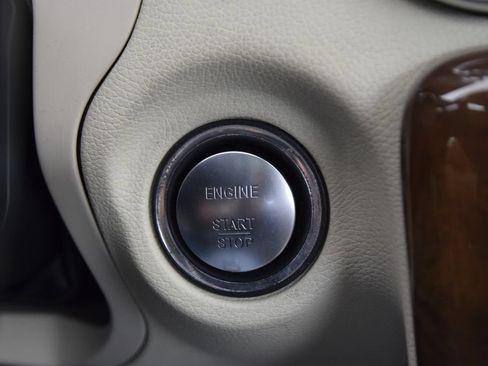 Used 2016 Mercedes-Benz SLK 300 image 30