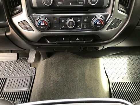 Used 2018 Chevrolet Silverado 1500 LT w/ All Star Edition AWD/4WD image 16