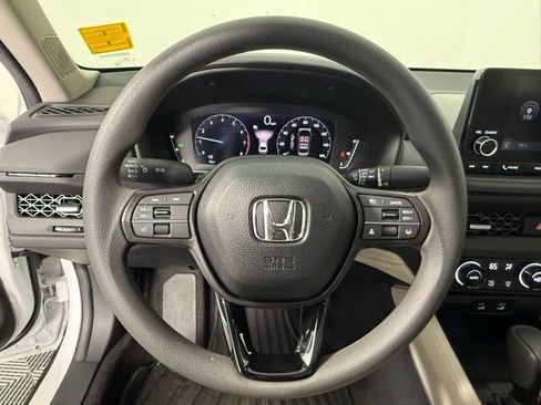 Used 2025 Honda Accord SE image 15
