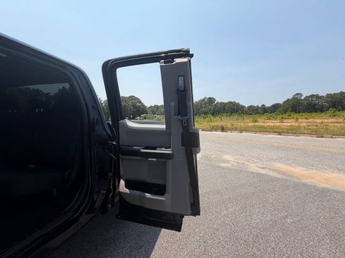 Used 2018 Ford F150 XL w/ Equipment Group 101A Mid AWD/4WD image 44