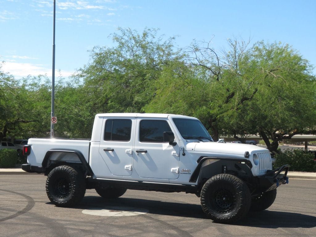 Used 2021 Jeep Gladiator Overland AWD/4WD image 4