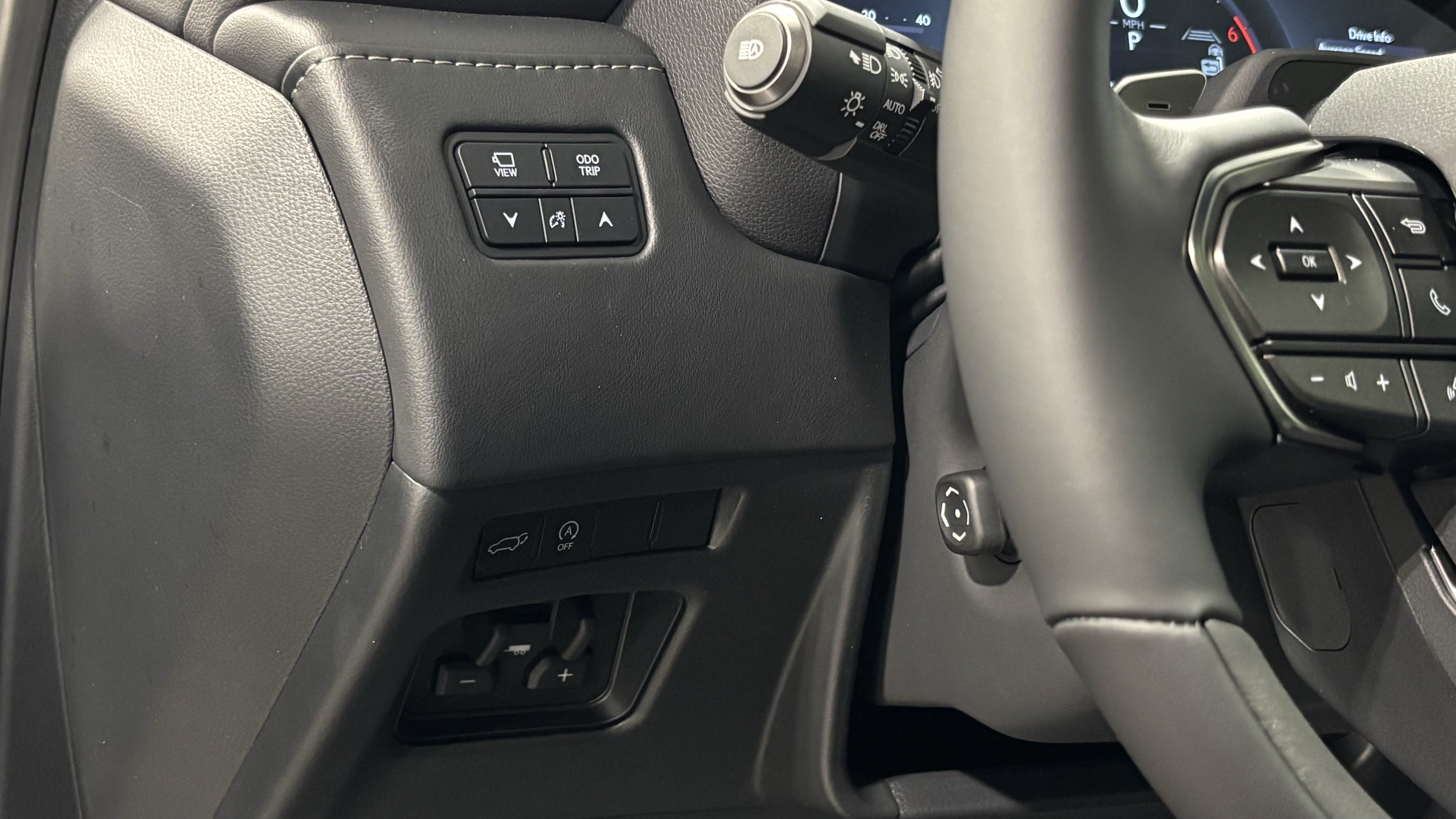 New 2026 Lexus LX 600 4WD w/ Appearance Package image 17
