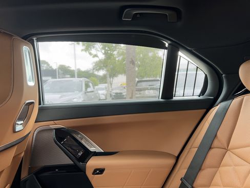 Used 2024 BMW 740i RWD image 43