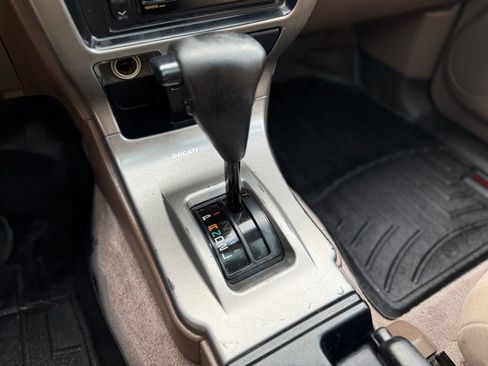 Used 2001 Toyota 4Runner SR5 image 29