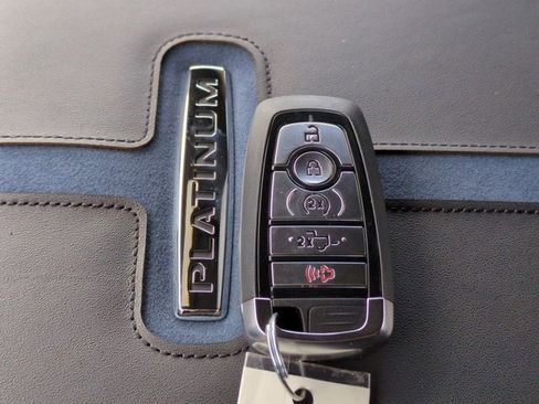 New 2025 Ford F250 Platinum w/ FX4 Off-Road Package image 29