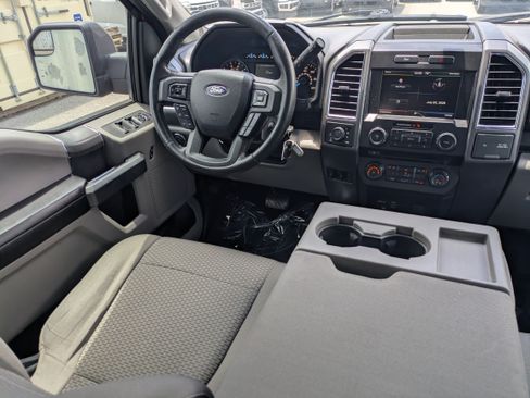 Used 2015 Ford F150 XLT w/ Equipment Group 302A Luxury AWD/4WD image 22