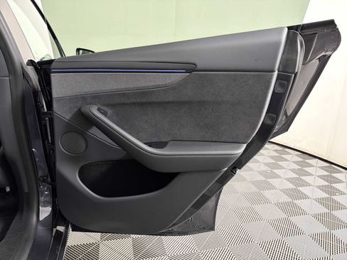 Used 2026 Tesla Model Y 2WD image 14