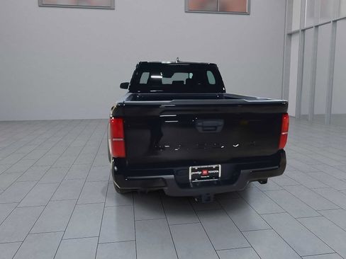 Used 2024 Toyota Tacoma TRD Off-Road AWD/4WD image 7