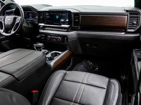 Used 2024 Chevrolet Silverado 1500 High Country w/ Technology Package image 17