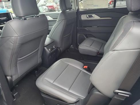 New 2026 Ford Explorer Active w/ Active Comfort Package image 6