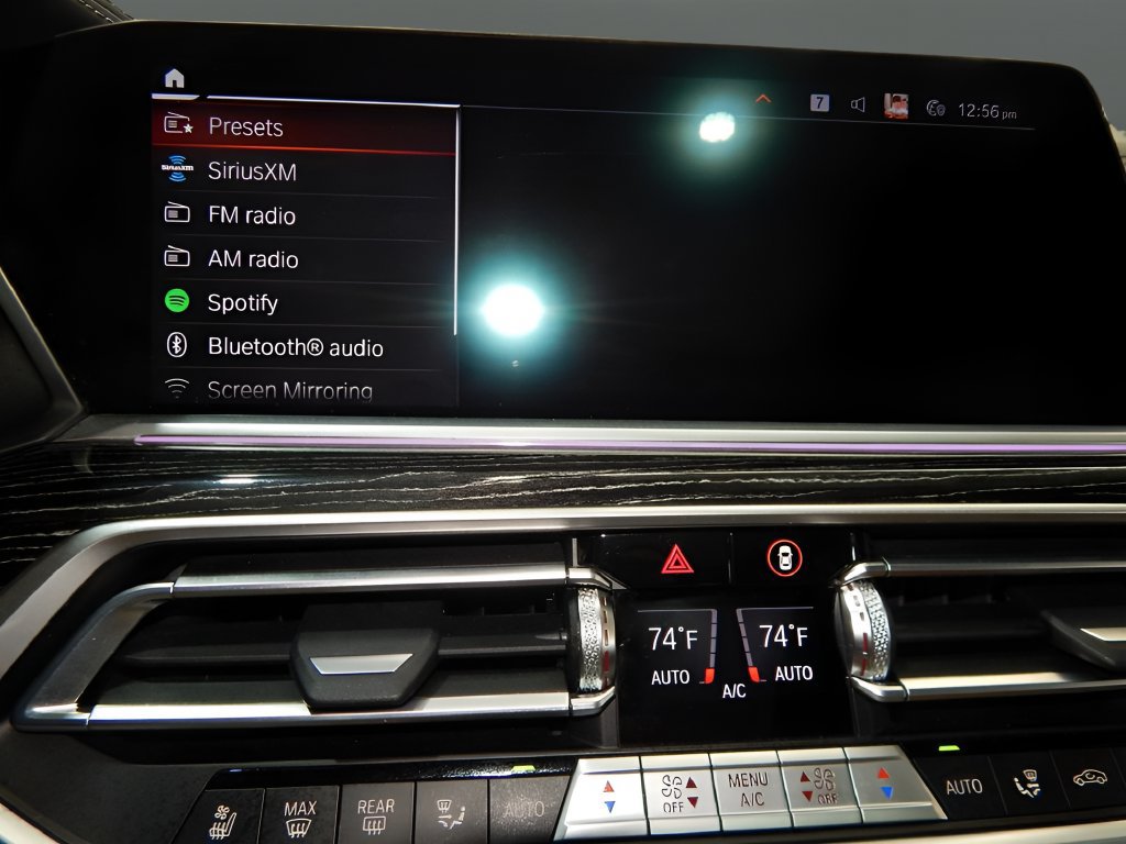Used 2022 BMW X7 xDrive40i w/ Premium Excellence Package AWD/4WD image 20