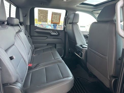 Used 2023 Chevrolet Silverado 1500 LTZ w/ LTZ Premium Package AWD/4WD image 23