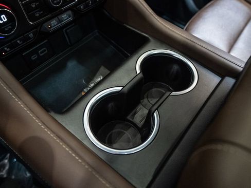 Used 2024 Chevrolet Tahoe High Country w/ Advanced Technology Package image 32