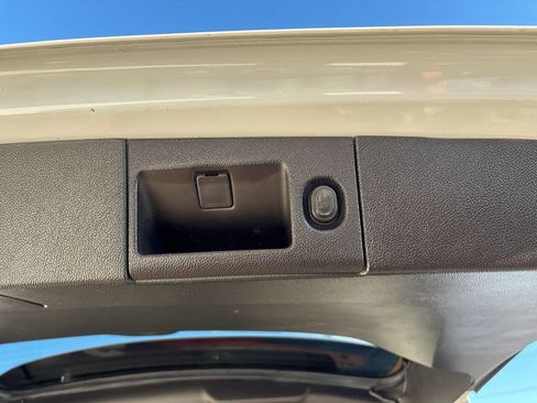 Used 2016 GMC Yukon Denali w/ Open Road Package image 34