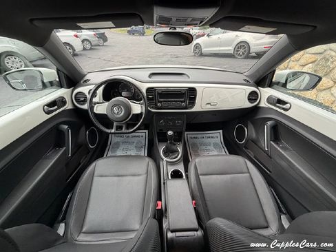 Used 2013 Volkswagen Beetle 2.5 FWD image 20