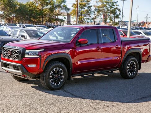 Used 2022 Nissan Frontier PRO-4X w/ Technology Package image 9