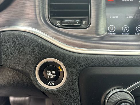 Used 2017 Dodge Charger SXT w/ Plus Group image 38