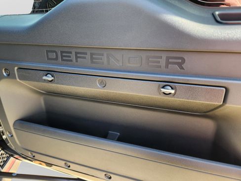 New 2026 Land Rover Defender 110 OCTA AWD/4WD image 32