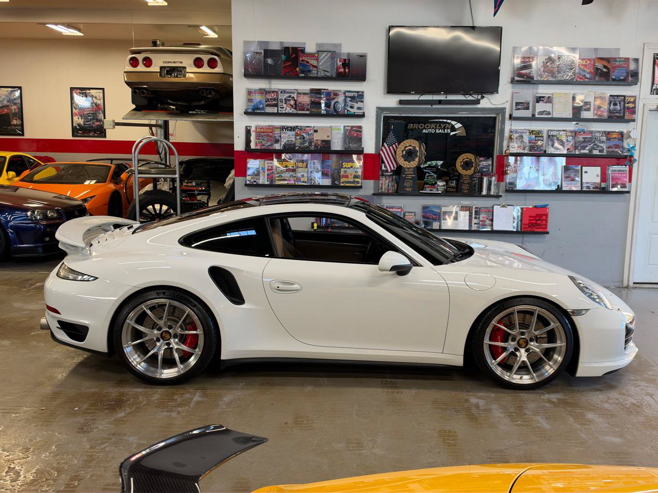 Used 2014 Porsche 911 4 Coupe AWD/4WD image 5