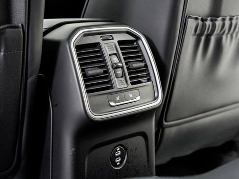 Used 2023 Porsche Macan Turbo image 26