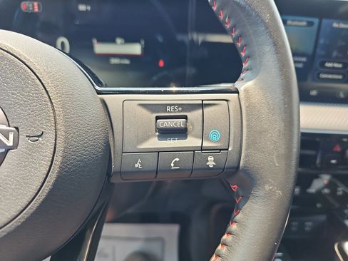 Used 2026 Nissan Kicks SR FWD image 15