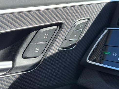 New 2026 Audi SQ7 Prestige image 10