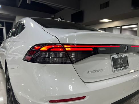 Used 2025 Honda Accord SE image 35