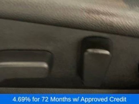 Used 2024 Subaru Crosstrek 2.0i Premium AWD/4WD image 11