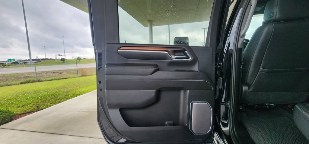 Used 2024 GMC Sierra 2500 Denali AWD/4WD image 17