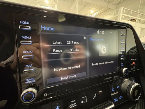 Used 2021 Toyota Highlander XLE AWD/4WD image 19