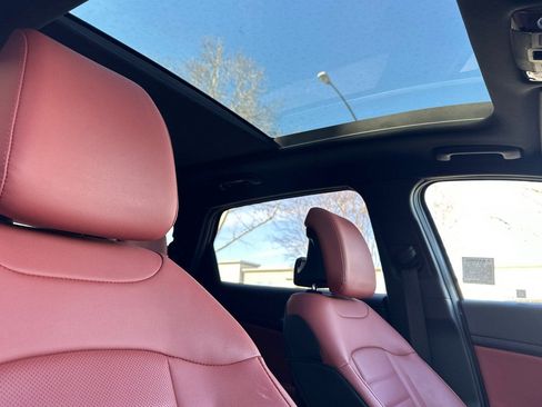 Certified 2023 Kia Sportage SX image 14