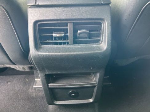 Used 2023 Ford Edge SEL image 21