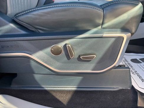 Used 2023 Ford F150 Limited image 33