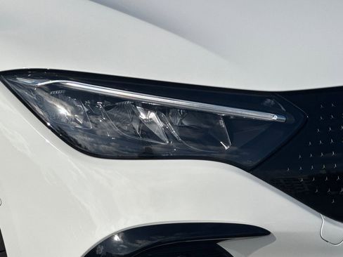 New 2026 Mercedes-Benz EQE 320 4MATIC Sedan image 11