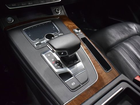 Used 2018 Audi Q5 2.0T Premium Plus w/ Premium Plus Package image 21