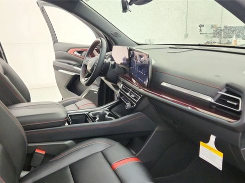 New 2026 Chevrolet Traverse RS AWD/4WD image 42