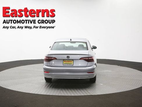 Used 2020 Volkswagen Jetta SE w/ SE Cold Weather Package FWD image 37