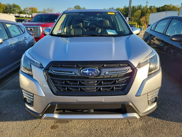Used 2023 Subaru Forester Touring AWD/4WD image 2